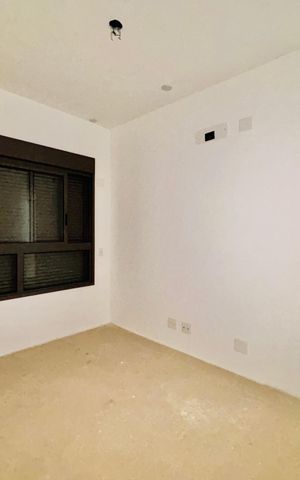 Apartamento à venda com 175m², 3 quartos e 3 vagas Apartamento à venda com 175m², 3 quartos e 3 vagasSuíte 3