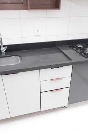 Apartamento à venda com 46m², 2 quartos e 1 vagaCozinha e Área de Serviço