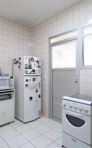 Apartamento para alugar com 77m², 2 quartos e 1 vagaCozinha e Área de Serviço