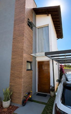 Casa de condomínio para alugar com 114m², 3 quartos e 2 vagas Casa de condomínio para alugar com 114m², 3 quartos e 2 vagasFachada