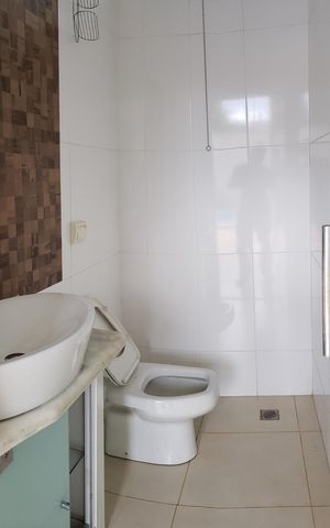Casa à venda com 600m², 3 quartos e 3 vagas Casa à venda com 600m², 3 quartos e 3 vagasLavabo