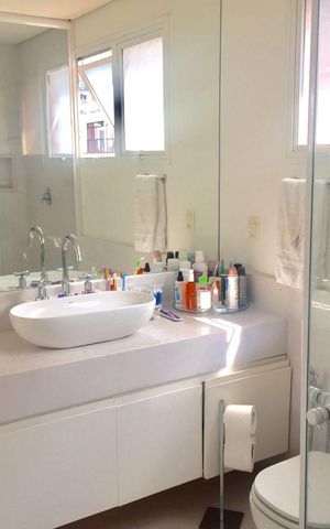 Apartamento à venda com 125m², 3 quartos e 2 vagas Apartamento à venda com 125m², 3 quartos e 2 vagasBanheiro