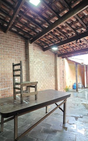 Casa à venda com 180m², 3 quartos e 4 vagasQuintal 