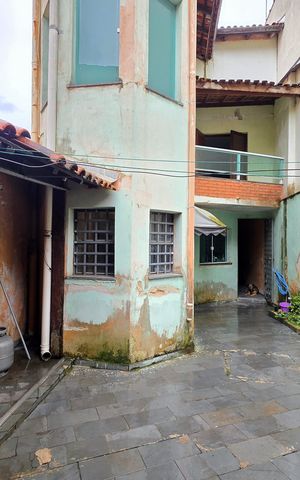 Casa à venda com 180m², 3 quartos e 4 vagasQuintal 