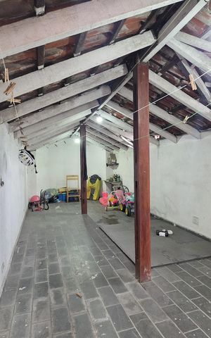 Casa à venda com 180m², 3 quartos e 4 vagasSótão 