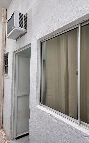 Casa de condomínio para alugar com 76m², 1 quarto e 1 vaga Casa de condomínio para alugar com 76m², 1 quarto e 1 vagaÁrea de Serviço