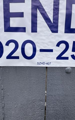 Casa de condomínio para alugar com 76m², 1 quarto e 1 vaga Casa de condomínio para alugar com 76m², 1 quarto e 1 vagaPlaca