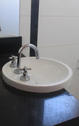 Apartamento à venda com 176m², 2 quartos e 2 vagasBanheiro da Suíte