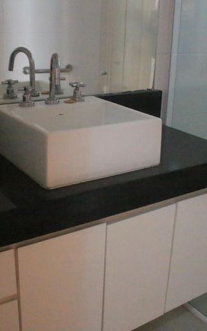 Apartamento à venda com 176m², 2 quartos e 2 vagasBanheiro 2