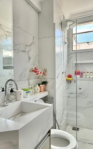 Apartamento à venda com 53m², 2 quartos e 1 vaga Apartamento à venda com 53m², 2 quartos e 1 vagaBanheiro Social