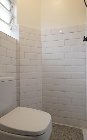 Apartamento à venda com 76m², 2 quartos e sem vagaBanheiro de serviço