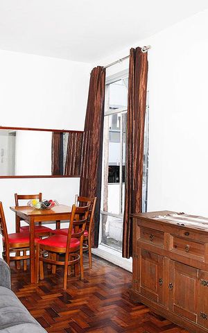 Apartamento para alugar com 80m², 2 quartos e sem vagaSala