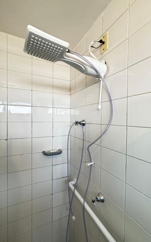 Apartamento para alugar com 77m², 2 quartos e 1 vaga Apartamento para alugar com 77m², 2 quartos e 1 vagaBanheiro