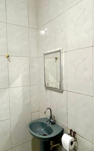 Casa à venda com 245m², 3 quartos e 2 vagas Casa à venda com 245m², 3 quartos e 2 vagasBanheiro 1