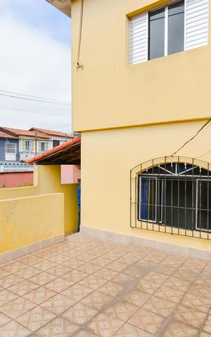 Casa à venda com 160m², 2 quartos e 2 vagasVaranda