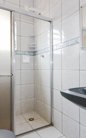 Casa à venda com 160m², 2 quartos e 2 vagasBanheiro Social