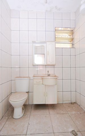 Casa à venda com 160m², 2 quartos e 2 vagasBanheiro - Casa 2