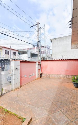Casa à venda com 160m², 2 quartos e 2 vagasQuintal