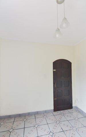 Casa à venda com 160m², 2 quartos e 2 vagasSala