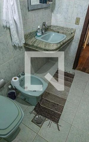 Casa para alugar com 141m², 2 quartos e 1 vaga Casa para alugar com 141m², 2 quartos e 1 vagaBanheiro