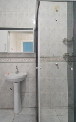 Casa para alugar com 100m², 2 quartos e 2 vagasBanheiro