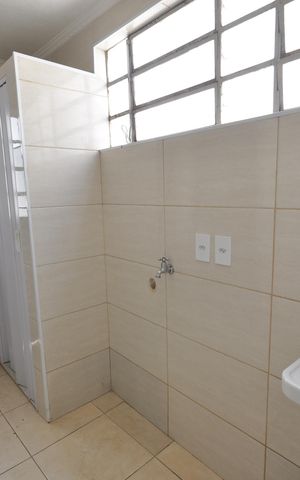 Casa para alugar com 65m², 2 quartos e 2 vagasÁrea de Serviço