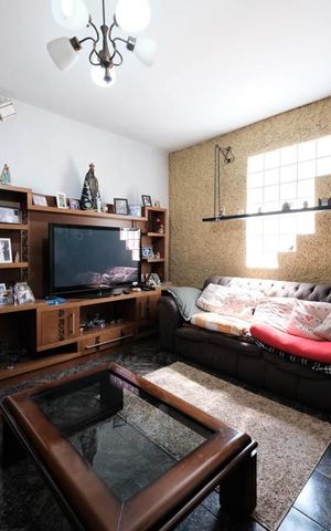 Casa à venda com 375m², 3 quartos e 3 vagasSala