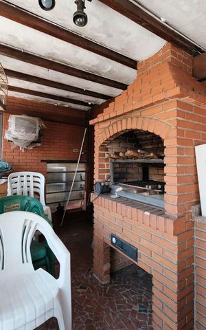 Casa à venda com 375m², 3 quartos e 3 vagasÁrea externa