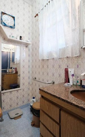 Casa à venda com 375m², 3 quartos e 3 vagasBanheiro