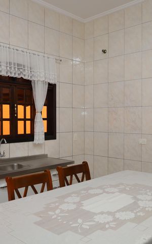 Casa para alugar com 80m², 2 quartos e 1 vagaCozinha