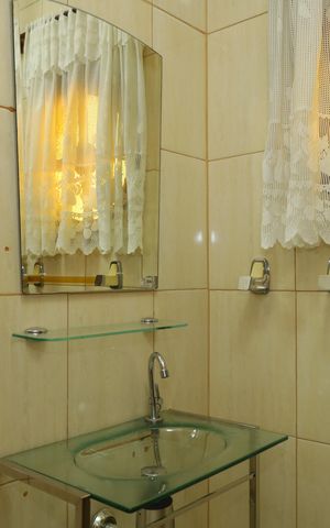Casa para alugar com 80m², 2 quartos e 1 vagaBanheiro 1