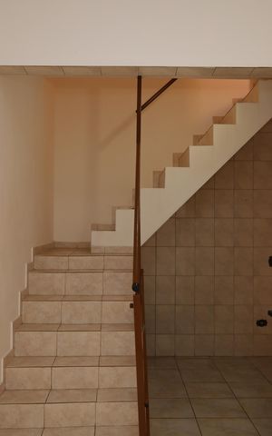 Casa para alugar com 80m², 2 quartos e 1 vagaSala