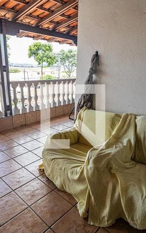 Casa para alugar com 141m², 2 quartos e 1 vaga Casa para alugar com 141m², 2 quartos e 1 vagaVaranda