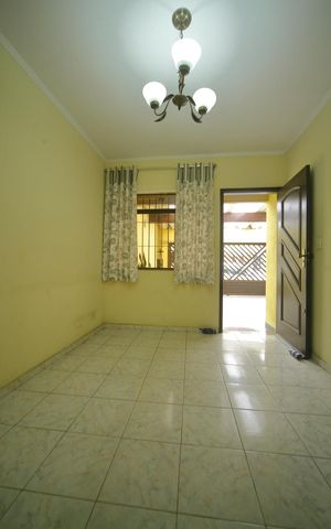 Casa à venda com 105m², 2 quartos e 3 vagasSala