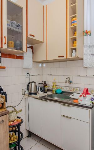 Apartamento à venda com 82m², 2 quartos e sem vaga Apartamento à venda com 82m², 2 quartos e sem vagaCozinha e Área de Serviço