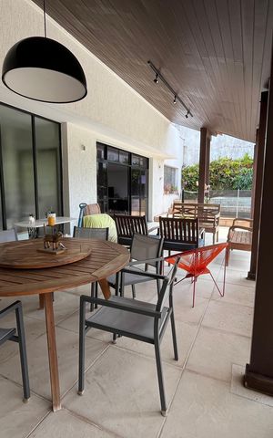 Apartamento à venda com 280m², 3 quartos e 2 vagas Apartamento à venda com 280m², 3 quartos e 2 vagasÁrea gourmet