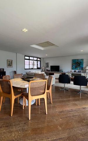 Apartamento à venda com 280m², 3 quartos e 2 vagas Apartamento à venda com 280m², 3 quartos e 2 vagasSala