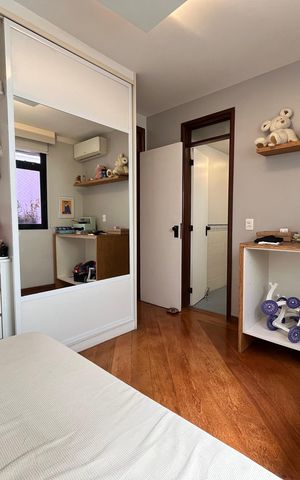 Apartamento à venda com 280m², 3 quartos e 2 vagas Apartamento à venda com 280m², 3 quartos e 2 vagasQuarto Suíte 1