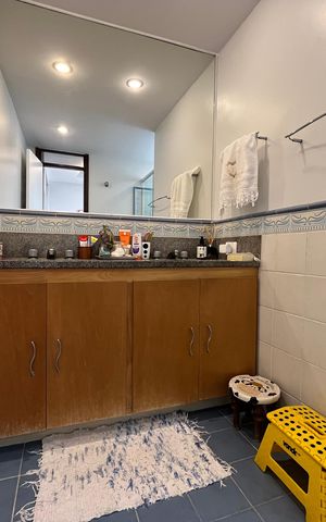 Apartamento à venda com 280m², 3 quartos e 2 vagas Apartamento à venda com 280m², 3 quartos e 2 vagasBanheiro da Suíte 1