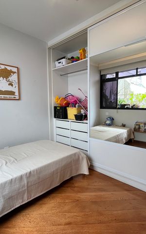 Apartamento à venda com 280m², 3 quartos e 2 vagas Apartamento à venda com 280m², 3 quartos e 2 vagasQuarto Suíte 1