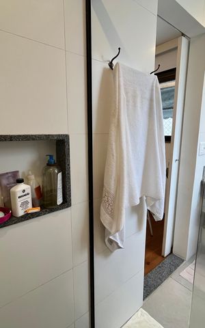 Apartamento à venda com 280m², 3 quartos e 2 vagas Apartamento à venda com 280m², 3 quartos e 2 vagasBanheiro da Suíte 2