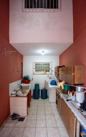 Casa para alugar com 160m², 4 quartos e 1 vagaÁrea de Serviço