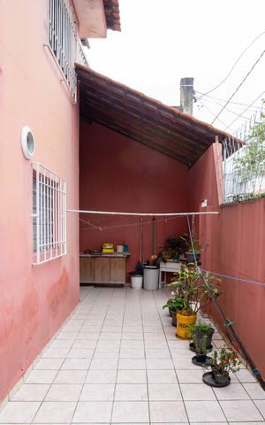 Casa para alugar com 160m², 4 quartos e 1 vagaQuintal