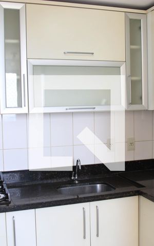 Apartamento para alugar com 76m², 3 quartos e 1 vagaCozinha e Área de Serviço