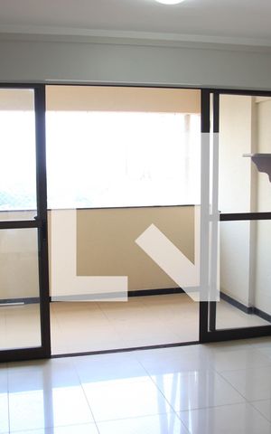 Apartamento para alugar com 76m², 3 quartos e 1 vagaSala
