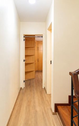 Casa de condomínio para alugar com 107m², 3 quartos e 2 vagas Casa de condomínio para alugar com 107m², 3 quartos e 2 vagasCorredor