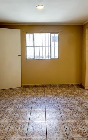 Casa à venda com 60m², 1 quarto e 1 vaga Casa à venda com 60m², 1 quarto e 1 vagaSala