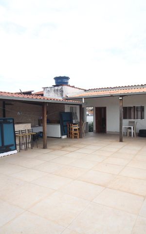 Casa para alugar com 268m², 5 quartos e 2 vagasQuintal