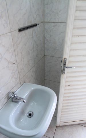 Casa para alugar com 268m², 5 quartos e 2 vagasBanheiro 2