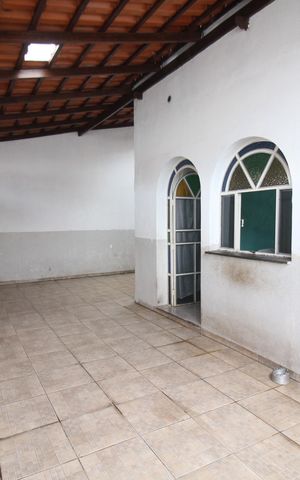 Casa para alugar com 268m², 5 quartos e 2 vagasQuintal